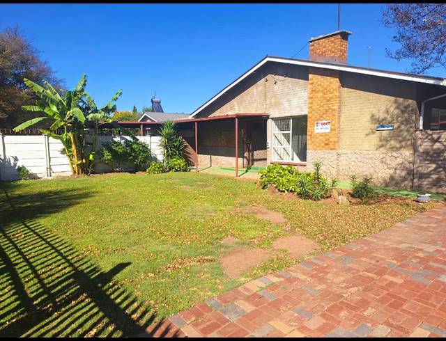 3 BEDROOM HOUSE FOR SALE IN VANDERBIJLPARK CE 2